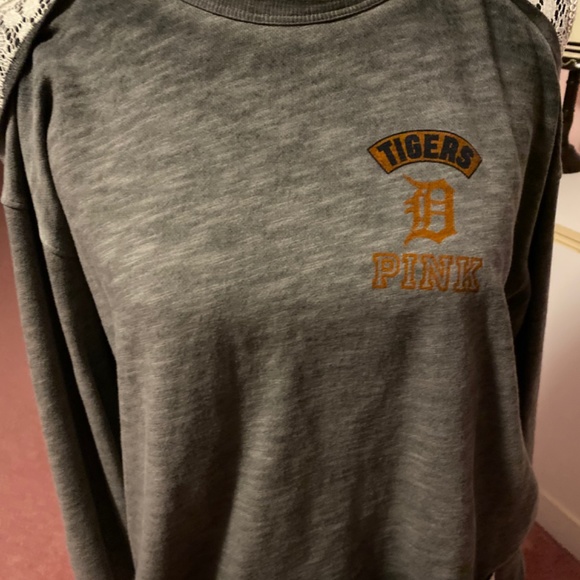 NWT Pink VS MLB Detroit tigers 3 strikes you're out cold shoulder sweatshirt S - Picture 10 of 11
